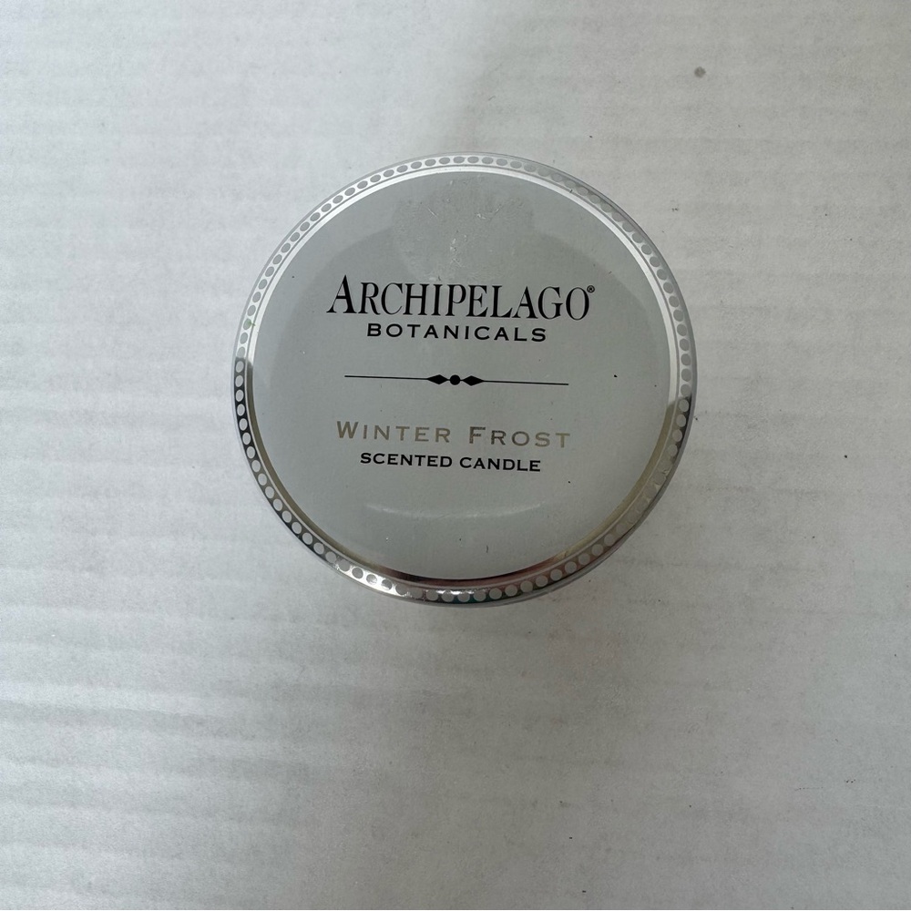 New Archipelago Botanicals Winter Frost Candle 2.2oz Holiday Evergreen Birch - Picture 3 of 5